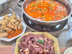 -黄利砖万峰林布依特色酸笋牛肉馆