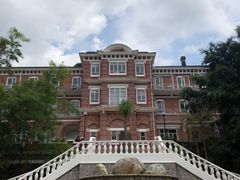 -香港大学