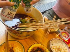 -拈签一笑黄牛肉辣卤串串