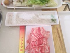 -袁记串串香(泉水轻轨站店)