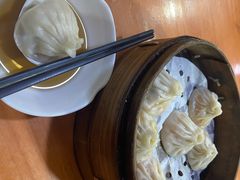 -莱莱小笼·乔艾