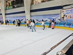 -正佳冰河湾真冰滑冰场