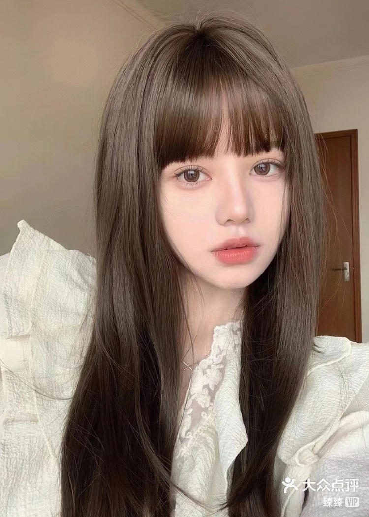 2024流行百搭发色肉桂米棕狠显白的发色