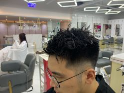 点击看大图 -秦·专注剪发