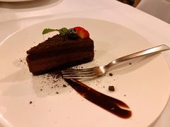 松露味巧克力蛋糕-WOLFGANG PUCK KITCHEN & BAR(迪士尼小镇店)