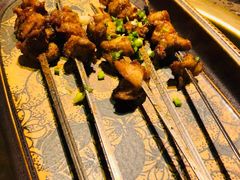 -沪小二炭火蛙锅(淮海中路美食不夜城店)