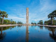 -亚龙湾中心广场