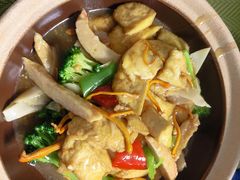 -天天向上素食餐厅(五台山店)
