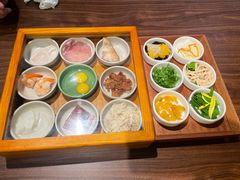 -良米山·云南野生菌过桥米线(上海首店)