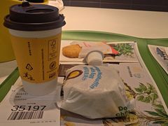 -麦当劳(轻轨曹杨路店)