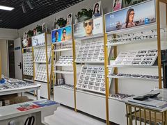 -天空之镜眼镜店蔡司依视路授权店(天通苑店)