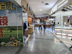 -三叶眼镜城批发市场(上海火车站店)