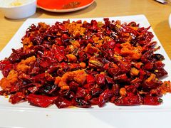 辣子鸡-渝信川菜 · 川味家常菜(财富购物中心店)