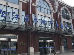 -房地产交易中心-停车场