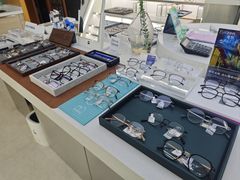 -视野联行眼镜·蔡司·尼康战略合作店(城西银泰店)