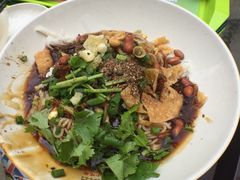 招牌海南粉-海口骑楼小吃街