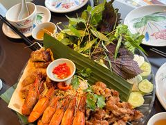 越式手卷拼盘-大头虾越式风味餐厅(光明广场店)