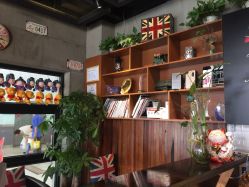 -PE SALON