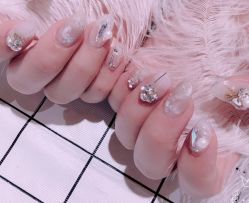 -悦指间美甲美睫