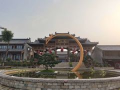 -雪山彩虹谷景区