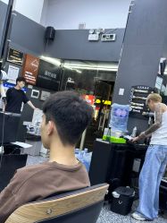 -藤野造型专业烫染接发