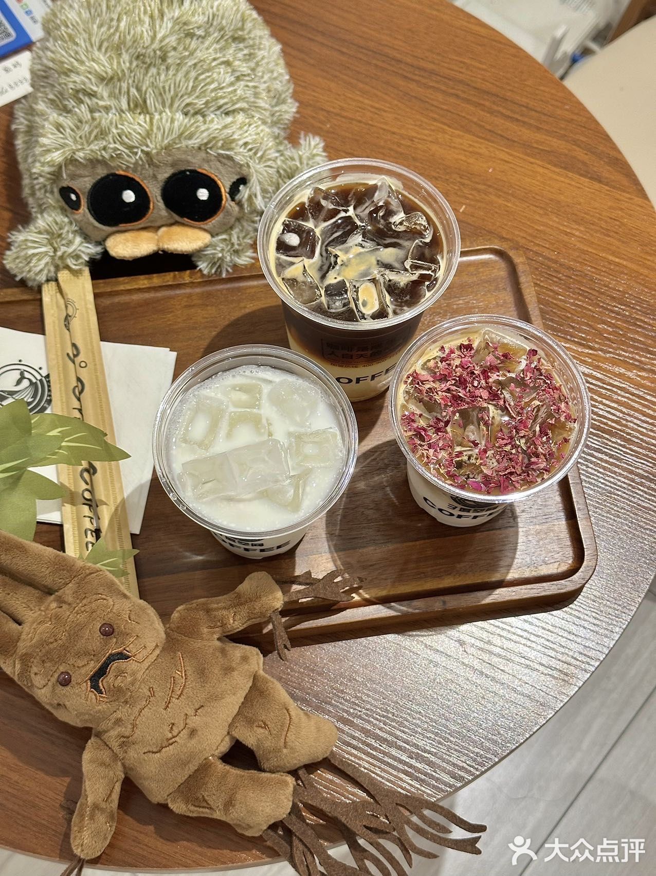 这个镜子🪞大大推荐！可以在这拍一个宝利来也是很有感觉！