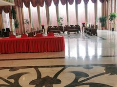 -金孔雀温泉旅游度假村