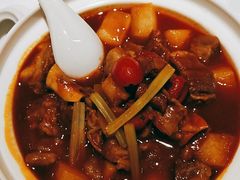 番茄炖牛腩-尚一汤 广东炖汤(金桥国际店)