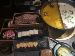 -湊湊火锅·茶憩(新中关购物中心店)