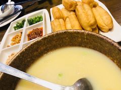 稀豆粉油条-福照楼汽锅鸡·云南菜(护国路店)