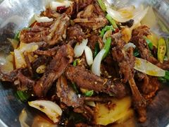 -休记光头香辣蟹干锅(绵竹店)