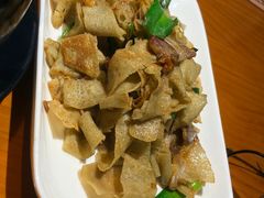 -莲餐厅·湖北菜·潜江小龙虾店(愚园路店)
