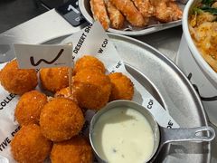 -W COLLECTIVE  DESSERT SHOP