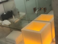 -上海滴水湖皇冠假日酒店