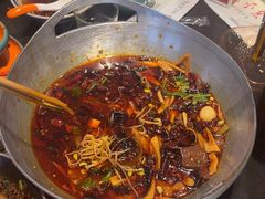 -川流不息·地道川菜·小龙虾(松东路店)