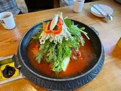 土豆排骨火锅-喇喇排骨火锅·传统韩式脊骨汤(望京西园总店)