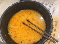 -花馬肆.云南过桥米线(汉神购物广场现场熬汤店)