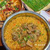 在厦门！厦大学子都来吃的烤串排队王
