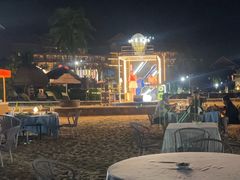 -亚龙湾希尔顿自助餐厅·海鲜·烧烤·沙滩BBQ·现场乐队