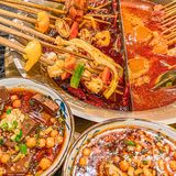 钱🐰似锦-新品来喽！排队也要吃的蜀主成都串串酒馆