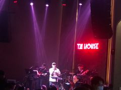 -TZ House音乐现场(来福士中心店)