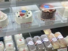 -红宝石·鲜奶小方·海派西点房(南翔店)