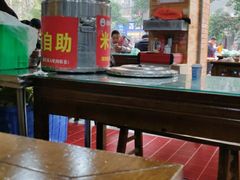 大堂-杨三娘跷脚牛肉(羊子山西路店)