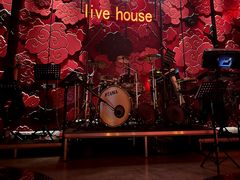 -FOUR PLAY BAR