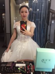 -艾米丽婚纱礼服