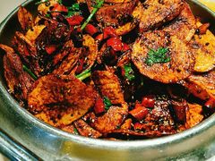 -老码头黑皮肘子锅包肉(赣水路店)