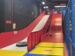 -蹦贝运动中心·蹦床·攀岩·闯关(龙岗店)