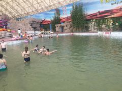 景点池中-中国死海旅游度假区