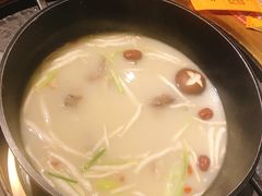 -三人行骨头王火锅(长寿店)