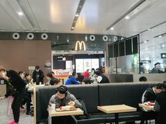 大堂-麦当劳(北京大兴机场二层国内到达(安检外)店)